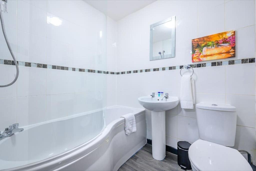 -F5Gh- For Relaxed & Cosy Stay, Free Parking, Wifi Leeds  Exterior photo